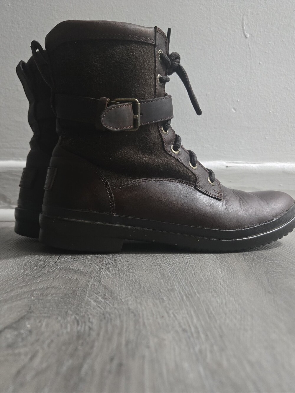 UGG KESEY CHESTNUT BROWN WATERPROOF SHEARLING LINED BOOT US 8